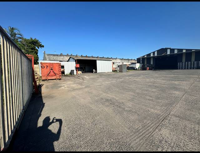 2,832M² WAREHOUSE FOR SALE IN PHOENIX INDUSTRIAL